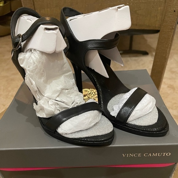 VINCE Camuto Black Lynona Sandal - Picture 2 of 3